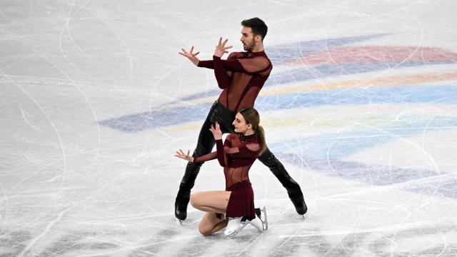 真人百家乐游戏-团体赛预演搅局冰舞单项 俄法之争变俄法美角力？