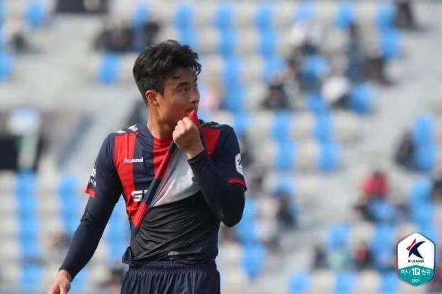 真人百家乐游戏登录入口-2战2红牌2点球成焦点 恒大铁闸重返K联水土不服？